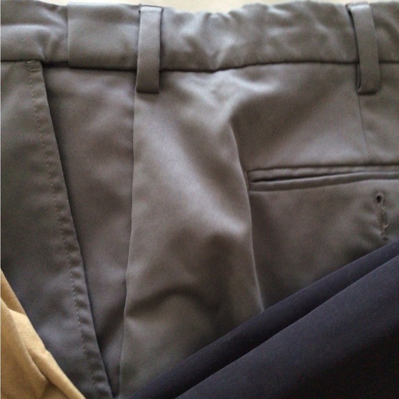 Bundle of 3 pair golf shorts. - Picture 2 of 3